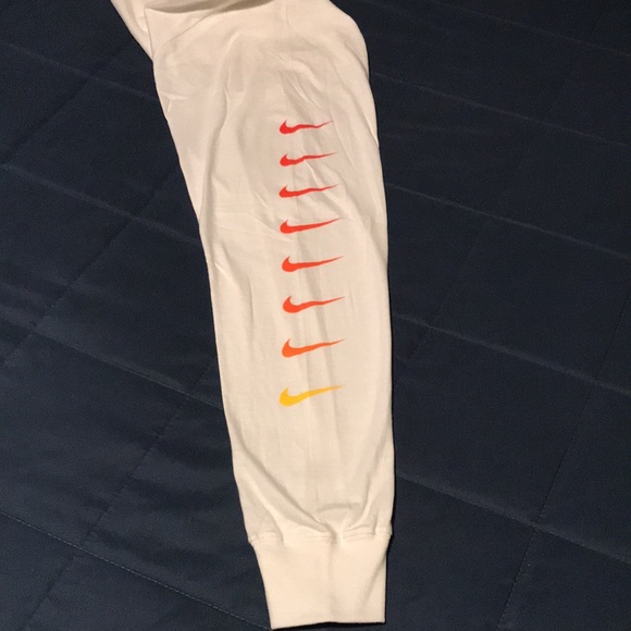 Air Max Plus T-SHIRT - Picture 8 of 11